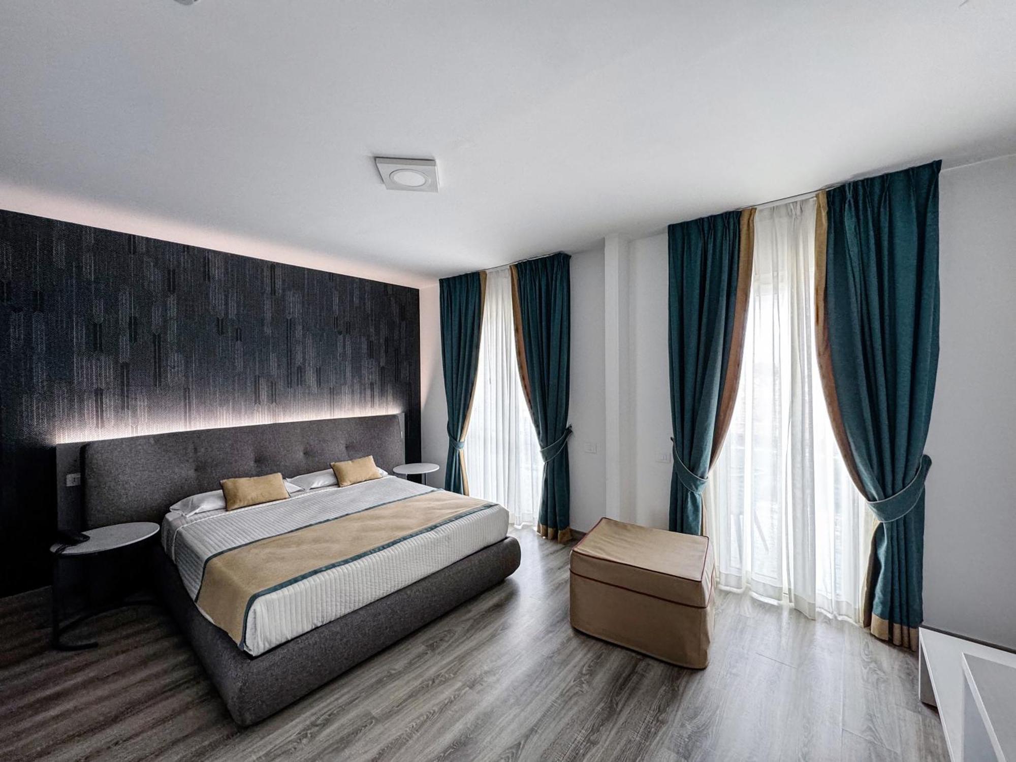 Mediterranea Hotel & Convention Center Salerno Eksteriør bilde