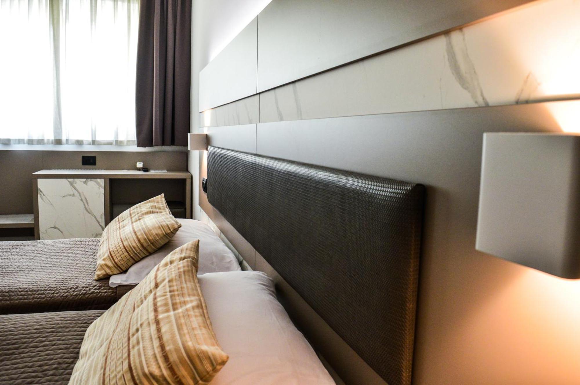 Mediterranea Hotel & Convention Center Salerno Eksteriør bilde
